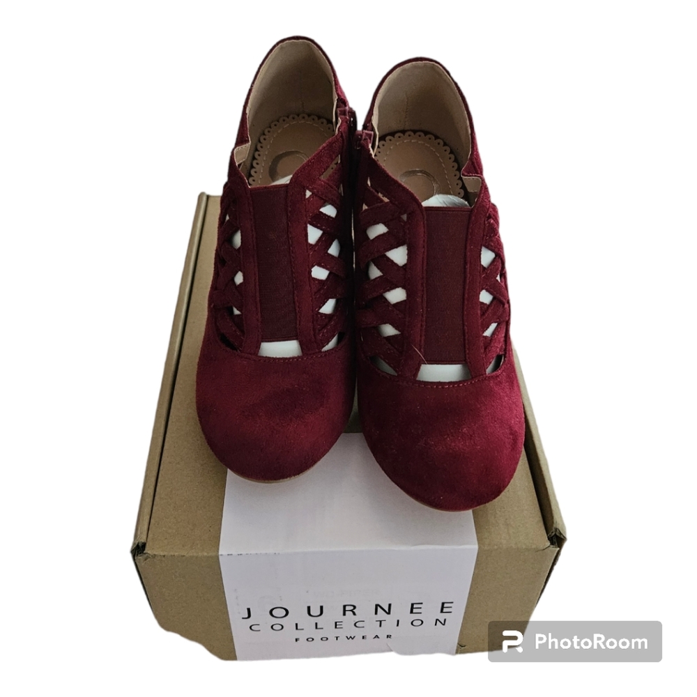 Journee Collection Piper Booties - Picture 5 of 7